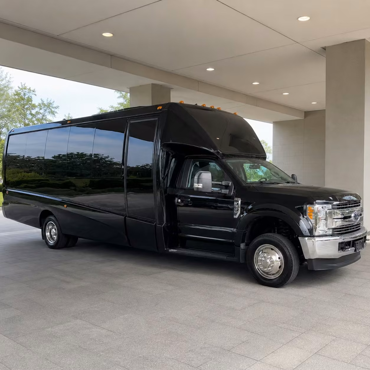 bachelor and bachelorette party bus rentals through temecula wine country